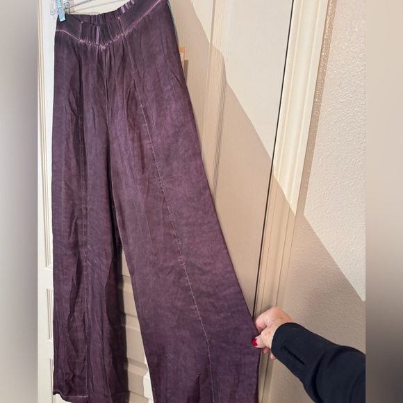 River + Sky Purple silky Pull On Wide Leg Pants - Picture 2 of 8